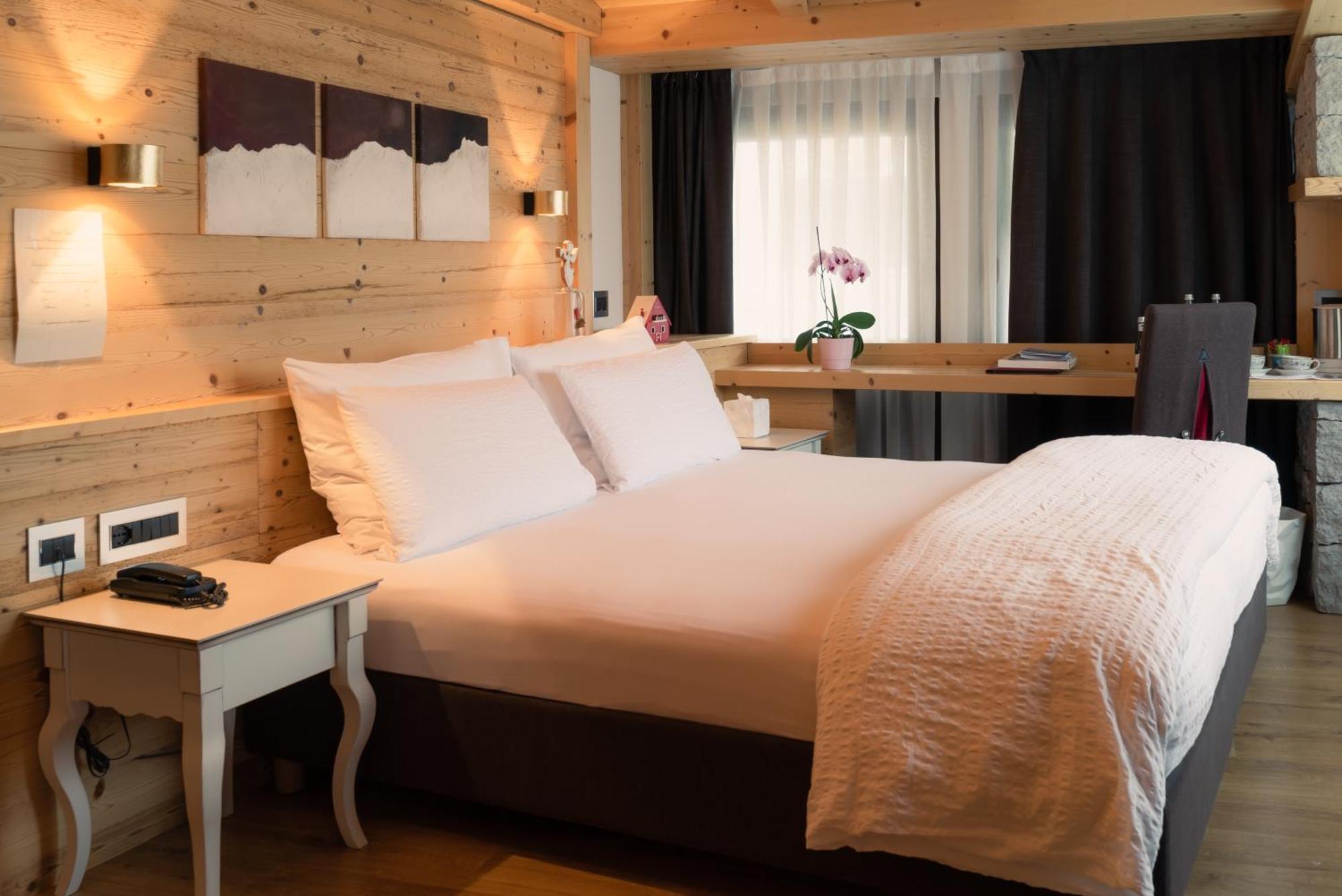 Hotel La Baita 마돈나 디 캄필리오 외부 사진