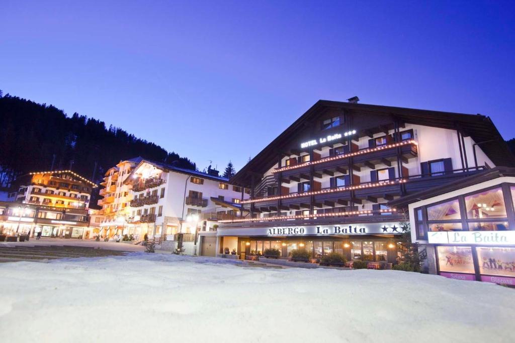 Hotel La Baita 마돈나 디 캄필리오 외부 사진